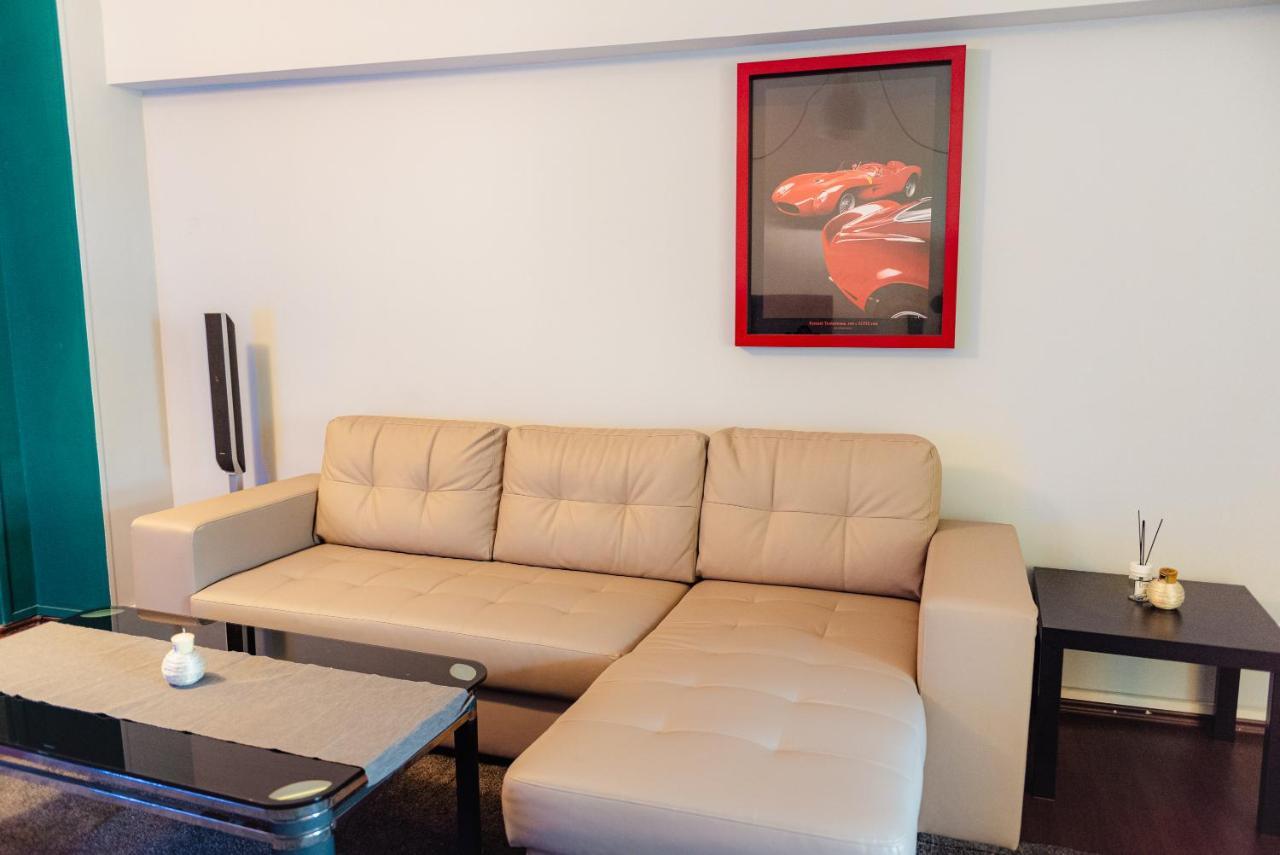 Comfy Apartment With Private Parking And Netflix Bukarest Exteriör bild