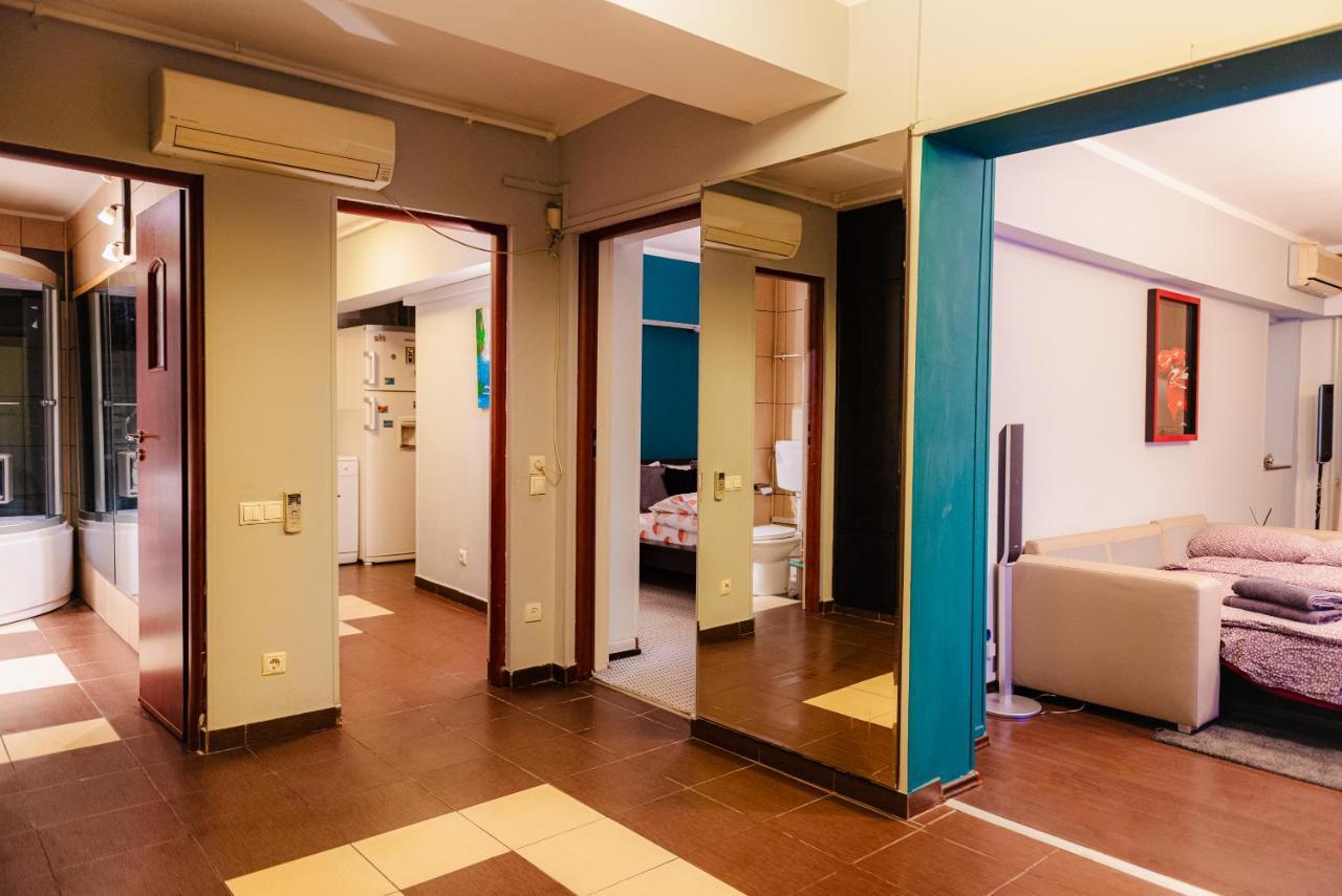 Comfy Apartment With Private Parking And Netflix Bukarest Exteriör bild